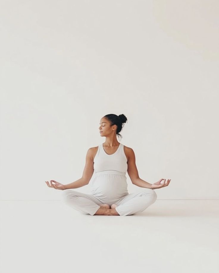Breathless at 32 Weeks? Here's Why You Can't Take a Full Breath in the Third Trimester