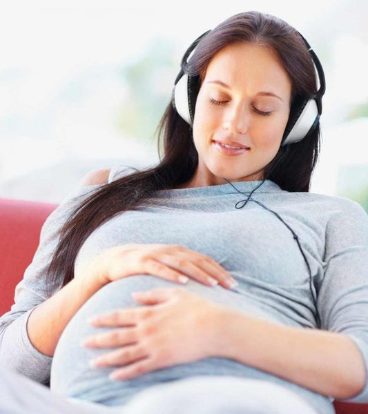 5 Simple Practices to Follow Garbha Sanskar During Pregnancy